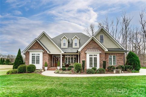 154 Mossy Oak Lane sold home in Grand Oaks, Salisbury, NC