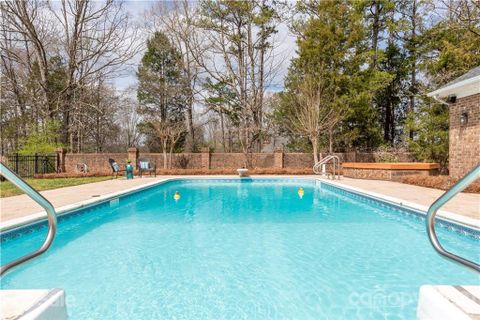 800 Towncreek Place