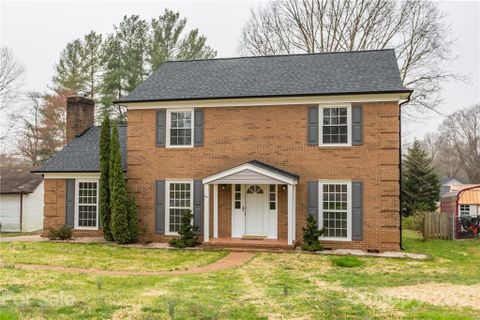 617 Old Farm Road