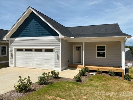 305 Golden Fields Lane