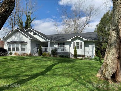 206 Pinner Road sold home in Riverview Acres, Arden, NC