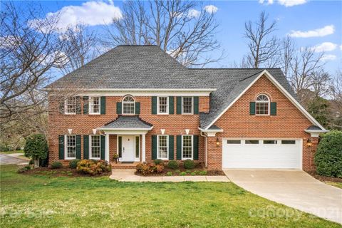 1962 5th Street Lane sold home in Laurel Forest, Hickory, NC