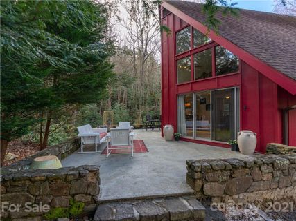 926 Holly Road sold home in Christmont, Black Mountain, NC