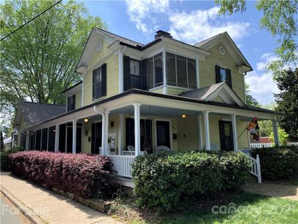 Previously sold for $280,000