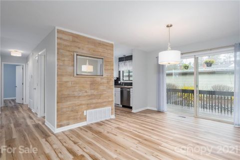 319 Greenville Highway 401