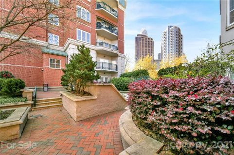 415 N Church Street 313