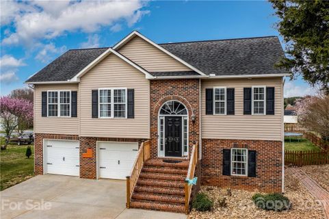 5015 Water Wheel Drive sold home in MILLSTONE, Conover, NC