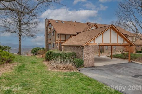 703 Fleetwood Plaza