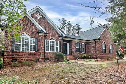 714 Lynnwood Farms Drive