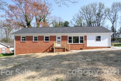 4426 Hamilton Circle sold home in Hamilton Village, Charlotte, NC