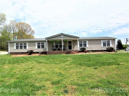 104 Snowy Hill Lane sold home in Deer Meadow, Lawndale, NC