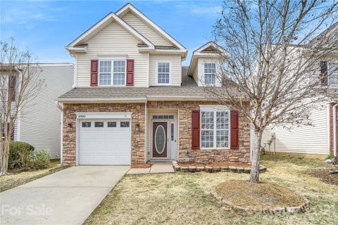 8905 Holland Park Lane sold home in Daventry At Southampton Commons, Charlotte, NC