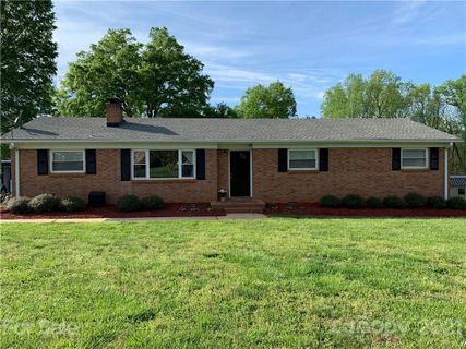 9615 Pleasant View Lane sold home in Pleasant View Acres, Mint Hill, NC