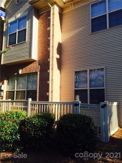 6525 Quarterbridge Lane
