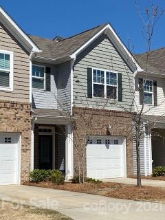2761 Sawbridge Lane