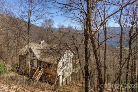 16 Lake Wood Avenue