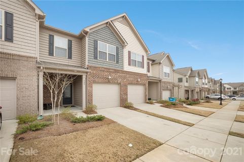 525 Common Raven Court