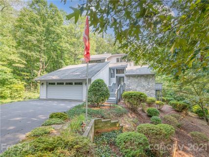 312 Jonathan Lane