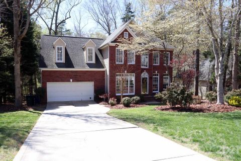 1566 Hawthorne Drive