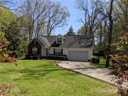 1311 Woodland Avenue
