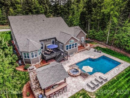 147 Ashmore Circle