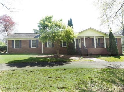 706 Hillside Drive