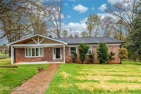 1036 11th Street Circle Drive