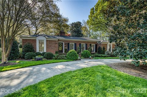 2220 Valencia Terrace