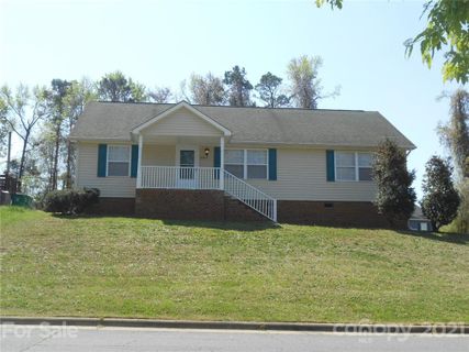 5225 Milhaven Lane sold home in Milhaven Woods, Charlotte, NC