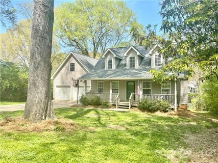 730 4th Avenue Drive sold home in Oakwood, Hickory, NC
