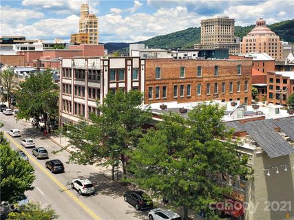 52 Biltmore Avenue 402 sold home in Oxford Place, Asheville, NC