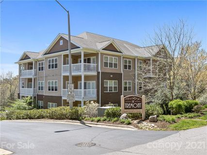 40 Hyannis Drive 203 sold home in Tremont at Hyannis Dr, Asheville, NC