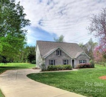 10318 Lakeshore Drive