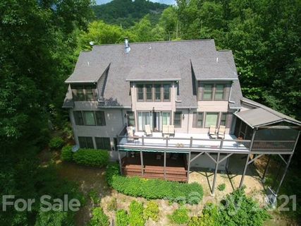 108 Von Trapp Lane sold home in Wolf Lake, Tuckasegee, NC