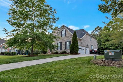 3001 Chisholm Court