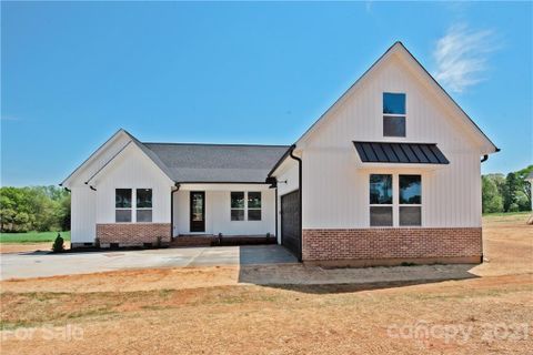 233 Lone Pine Road 7
