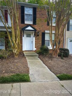 9776 Old Gate Drive sold home in Pheasant Knoll, Matthews, NC