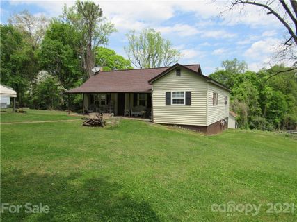 300 13th Street sold home in Riverside Drive, Belmont, NC