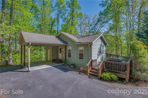 50 Glen Echo Circle sold home in Glen Echo, Saluda, NC