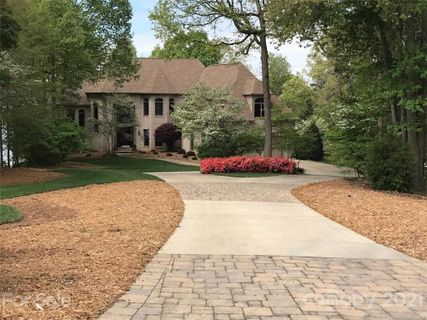 106 Lakeshore Drive sold home in Waterfront Woodbridge, Kings Mountain, NC