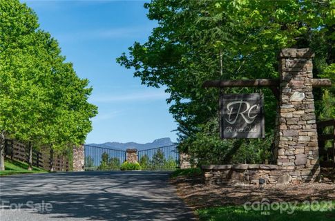 2127 River Bluff Court sold home in Catawba River Club, Morganton, NC