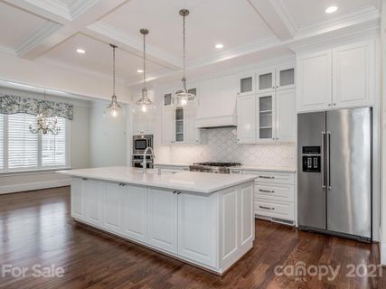 Previously sold for $882,500