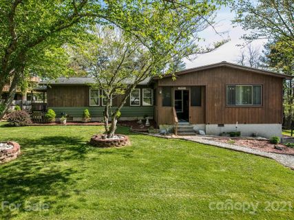 3 Red Apple Drive sold home in Woodland Trace, Hendersonville, NC