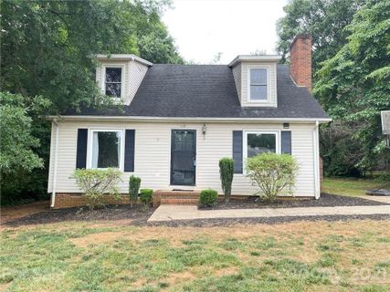112 Pineview Court sold home in Danbury Forest, Statesville, NC