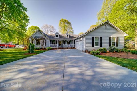 116 Deerfield Circle