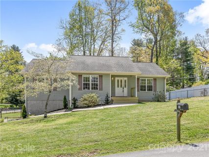 187 Pine Valley Road sold home in Hillandale, East Flat Rock, NC