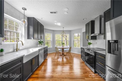 Previously sold for $372,000