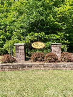 725 Granna Lane