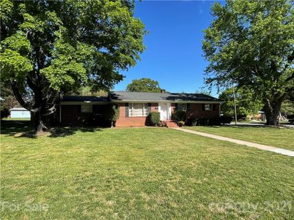 207 Smith Grove Road sold home in Forestdale Park, Forest City, NC