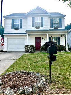 606 Trillium Court